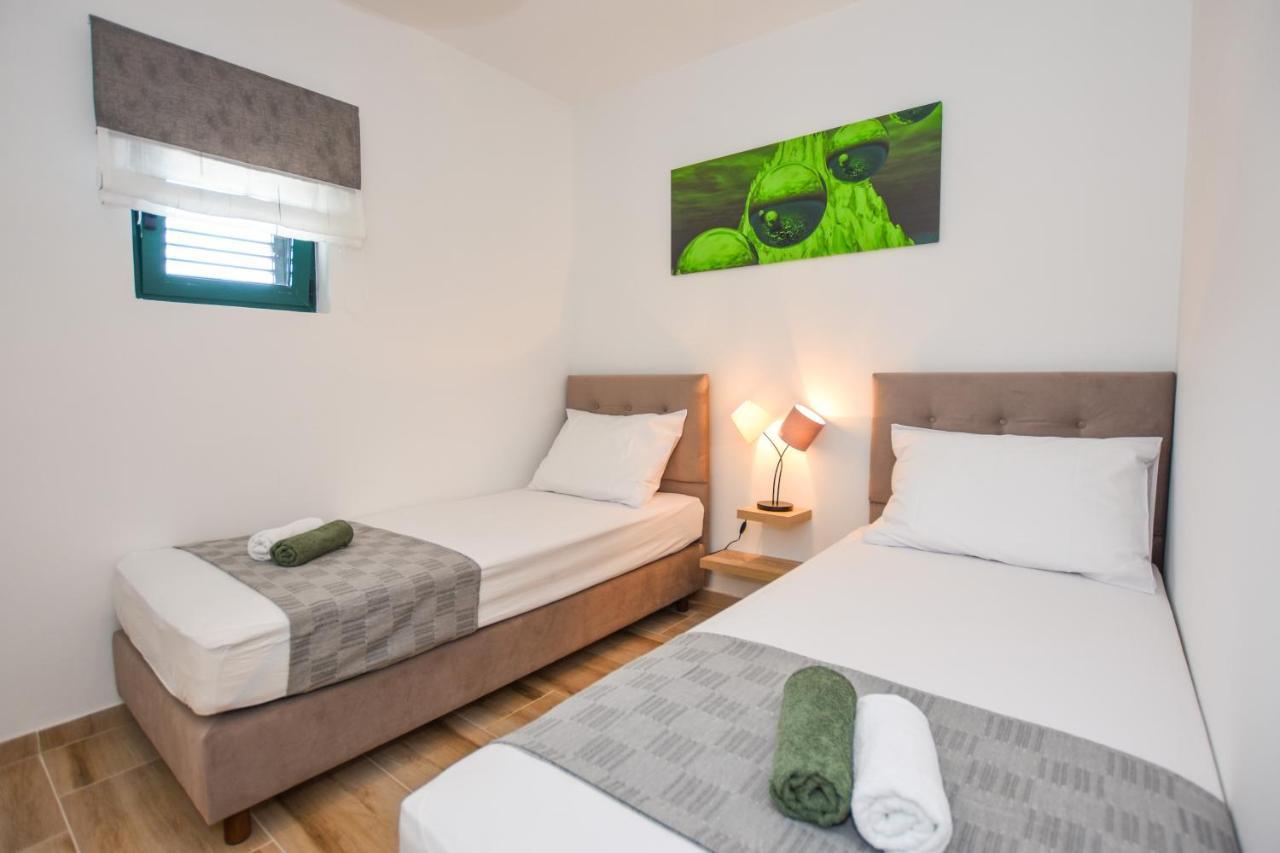 Apartmani Plazibat Mandre Exterior photo