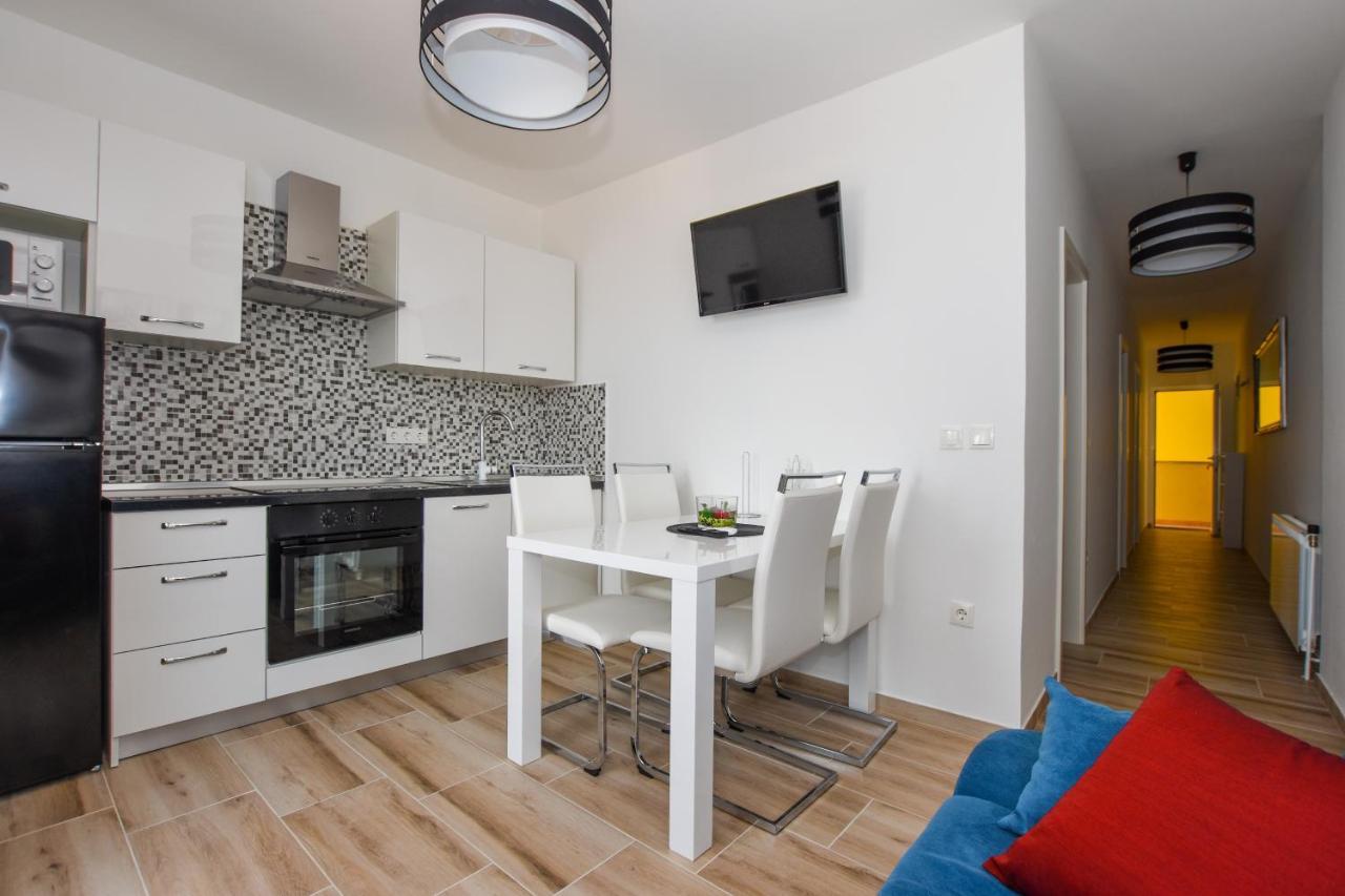 Apartmani Plazibat Mandre Exterior photo
