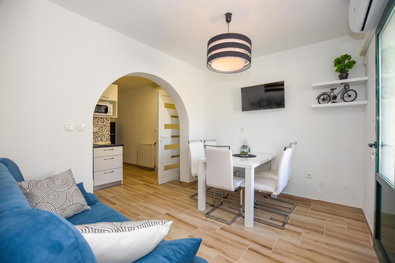 Apartmani Plazibat Mandre Exterior photo